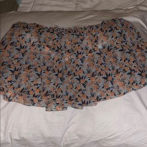 Cute floral crop top.